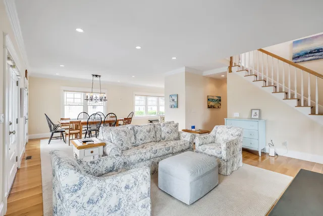 $8,000 | 3 Worcester Avenue, Falmouth, MA 02540