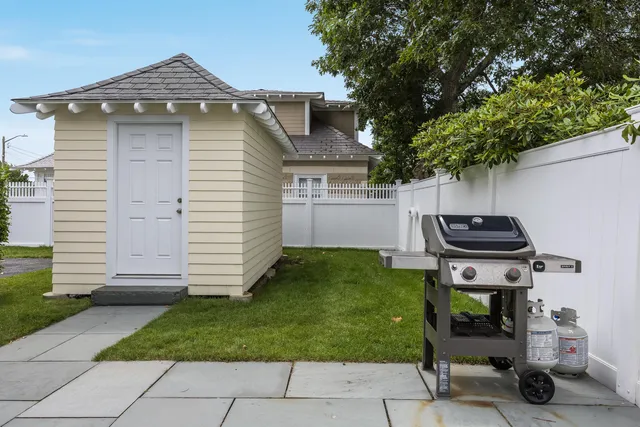 $8,000 | 3 Worcester Avenue, Falmouth, MA 02540