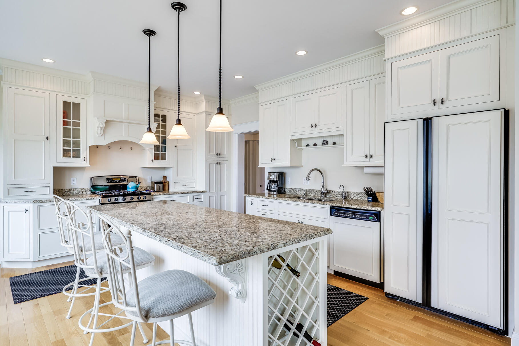 3 Worcester Avenue Falmouth, MA 02540 - Photo 4 of 40 9L4A1708