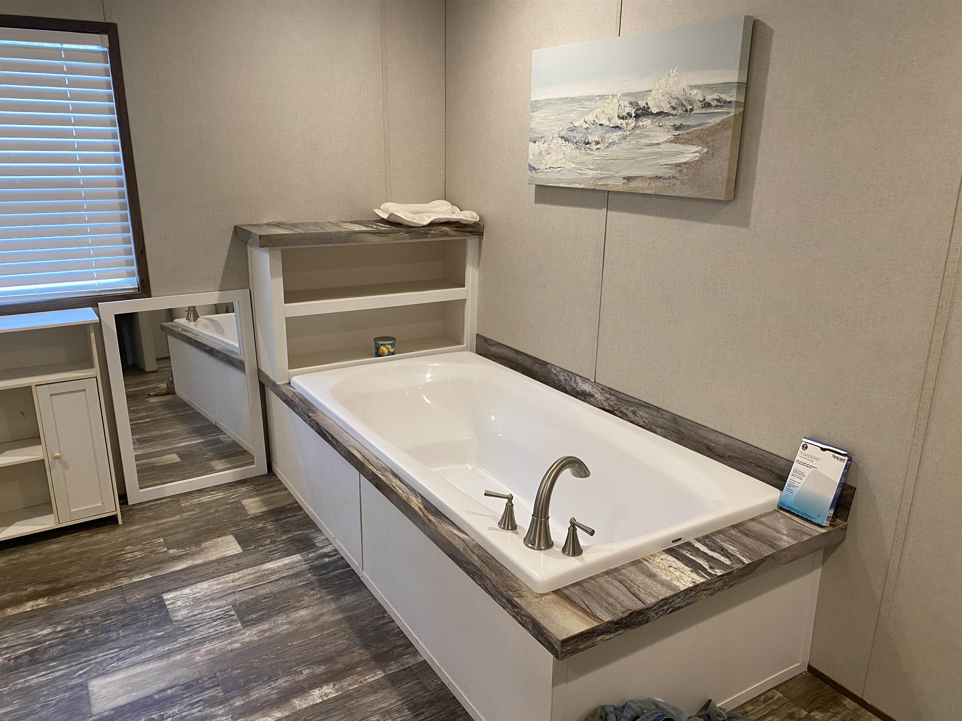 525 Sewell Bottom Road Adamsville, TN 38310 - Photo 20 of 37 a view of a hallway with seating area