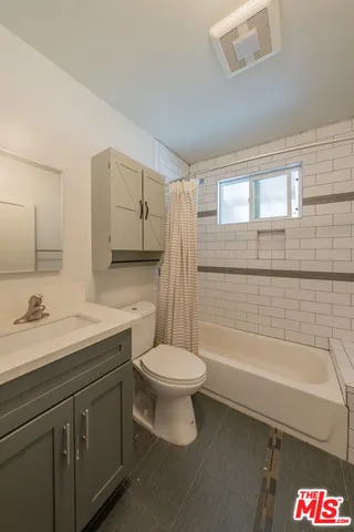 $3,900 | 7503 Camellia Avenue, North Hollywood, CA 91605