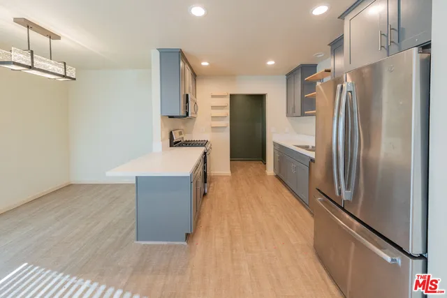 $3,900 | 7503 Camellia Avenue, North Hollywood, CA 91605