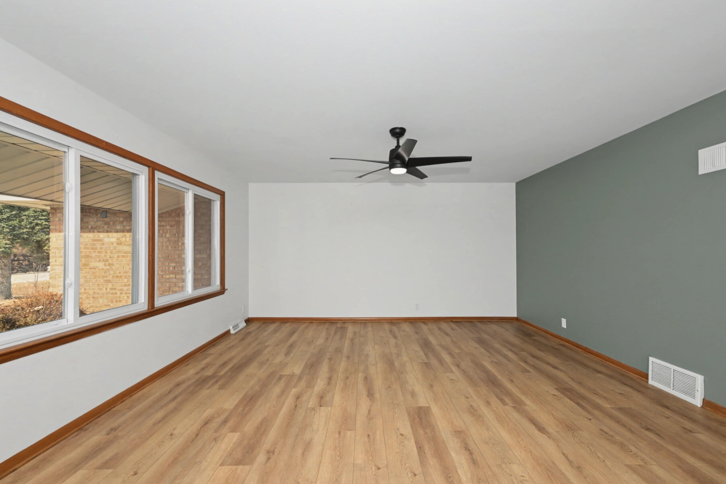 2101 North Emmertsen Road Mount Pleasant, WI 53406 - Photo 8 of 42 36_Photo (7)