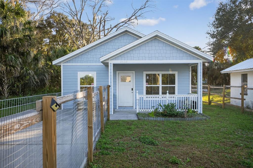 3633 Main Street Sanford, FL 32771 - Photo 21 of 31 a view of a house with backyard