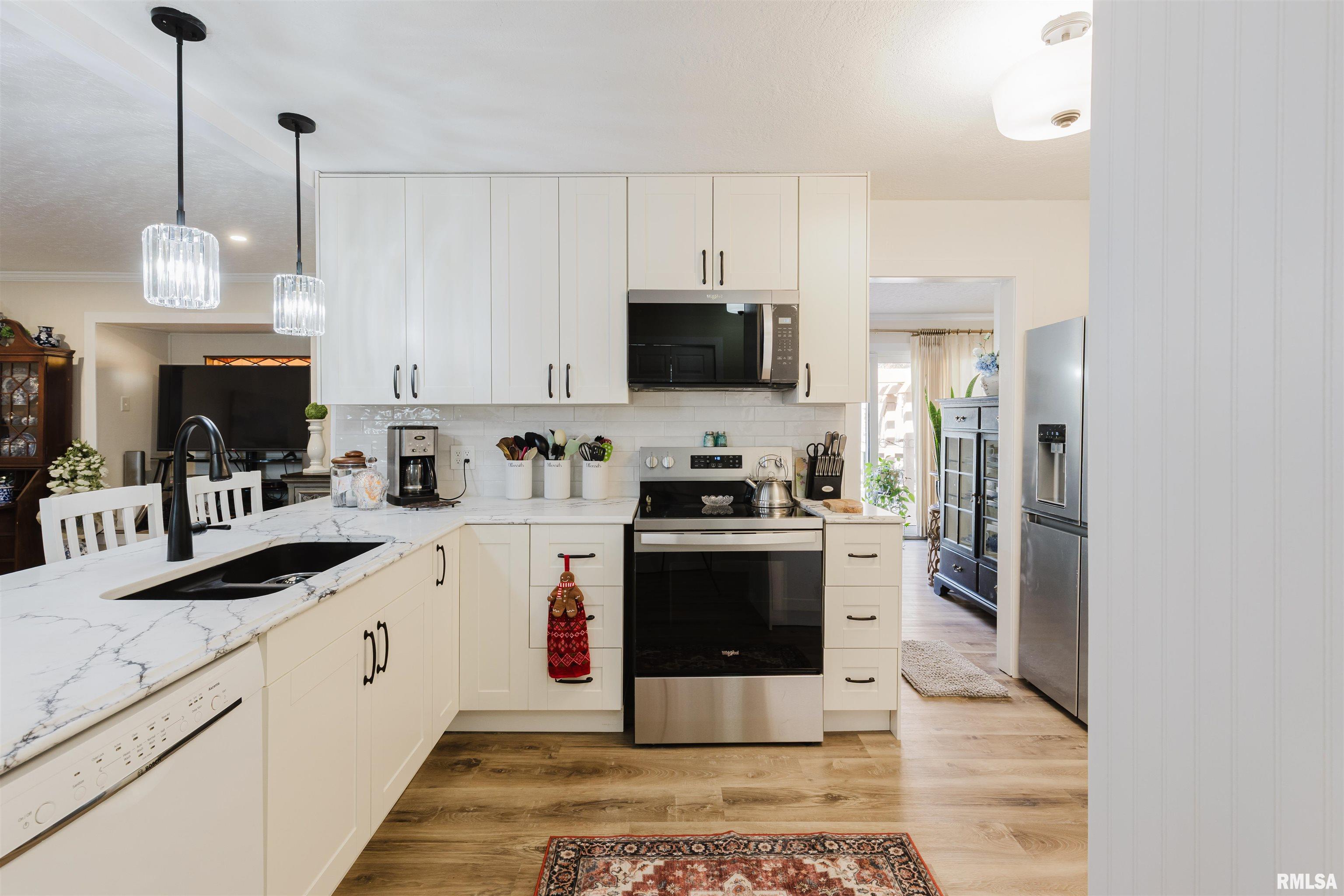 100 Prairie Road Carterville, IL 62918 - Photo 15 of 56