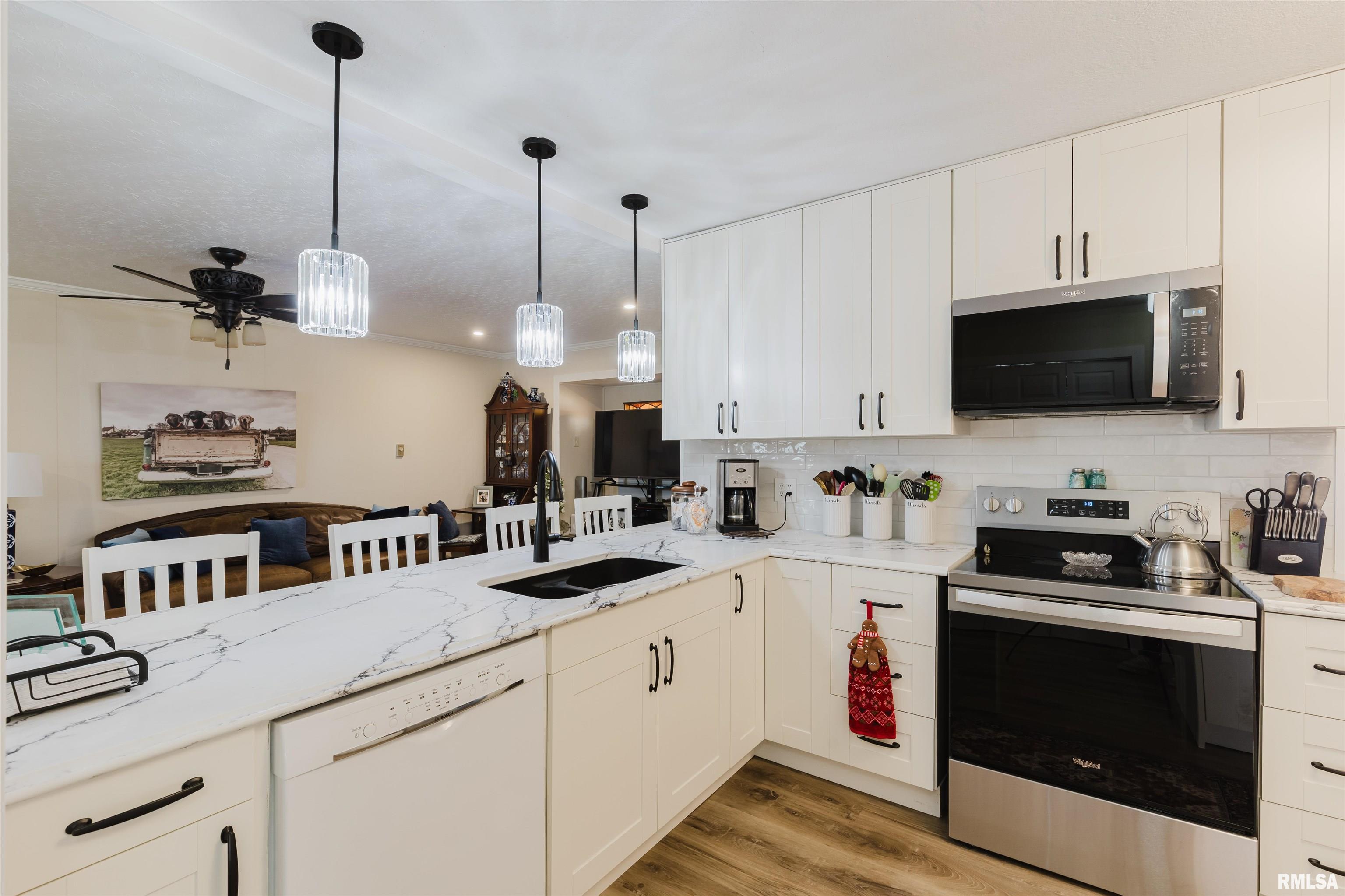 100 Prairie Road Carterville, IL 62918 - Photo 16 of 56