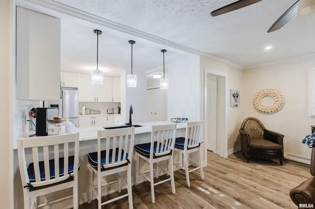 $269,900 | 100 Prairie Road, Carterville, IL 62918