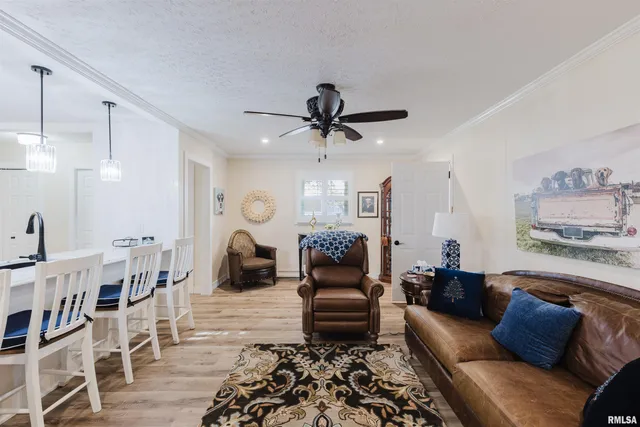 $269,900 | 100 Prairie Road, Carterville, IL 62918