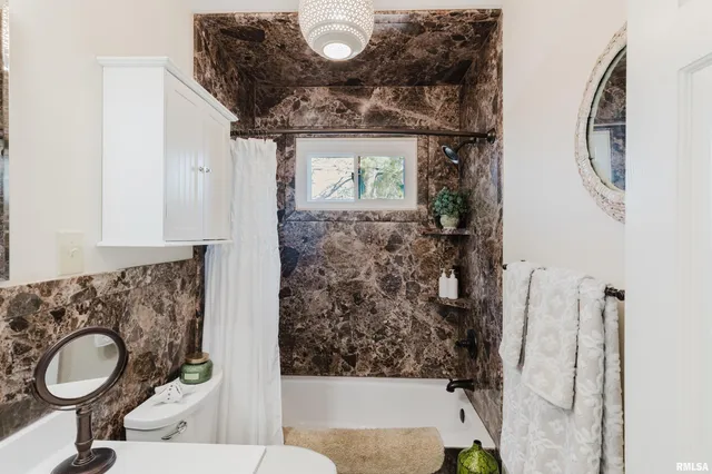 $269,900 | 100 Prairie Road, Carterville, IL 62918