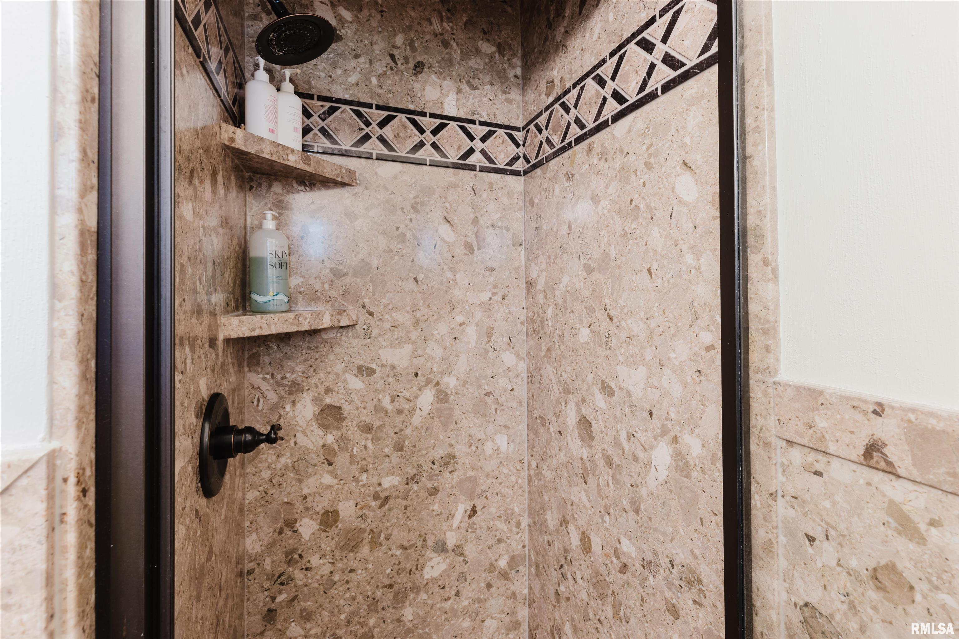 100 Prairie Road Carterville, IL 62918 - Photo 35 of 56