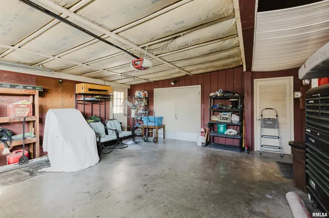 $269,900 | 100 Prairie Road, Carterville, IL 62918