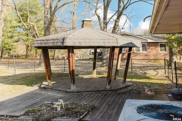 $269,900 | 100 Prairie Road, Carterville, IL 62918