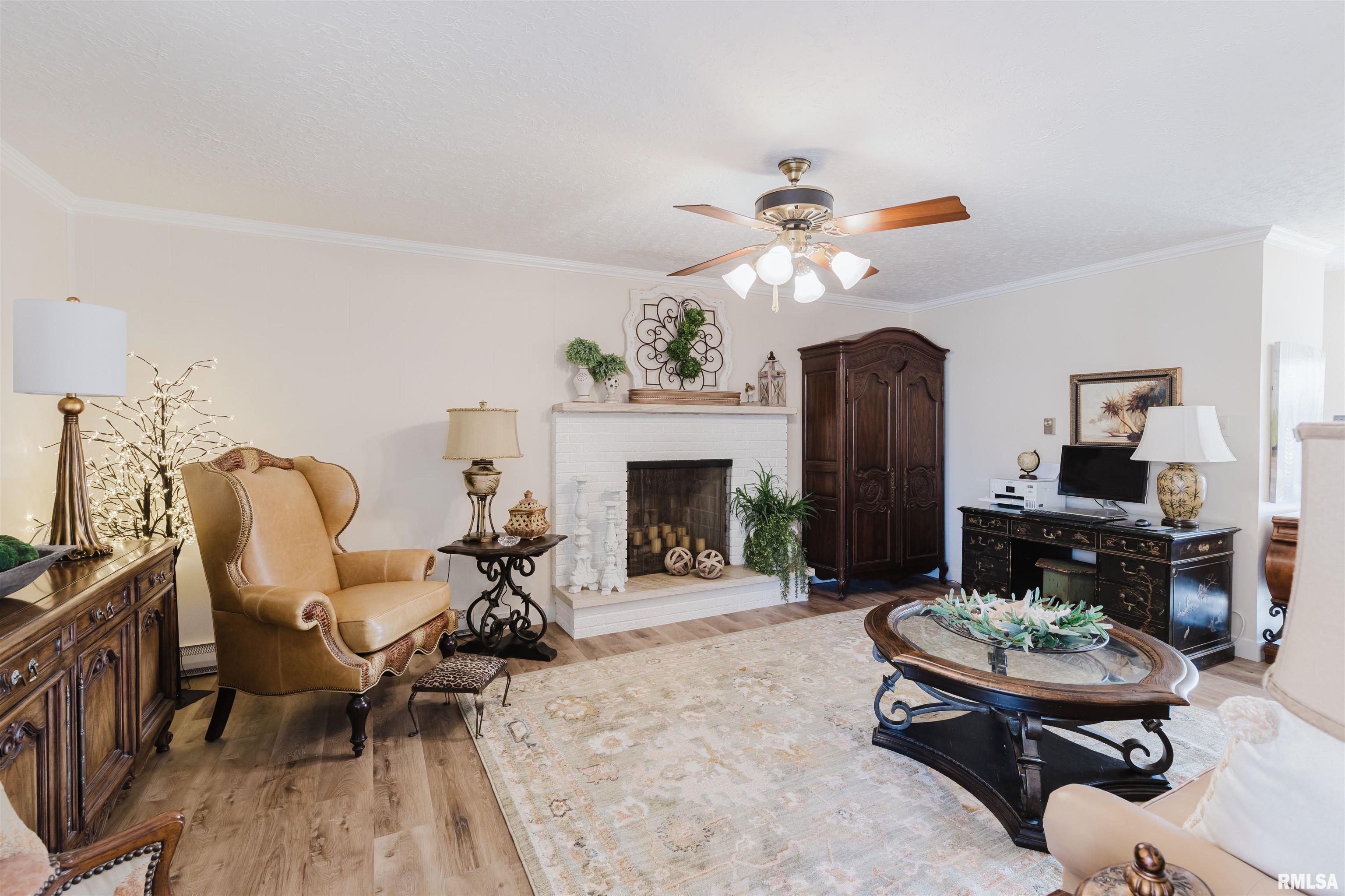 100 Prairie Road Carterville, IL 62918 - Photo 7 of 56