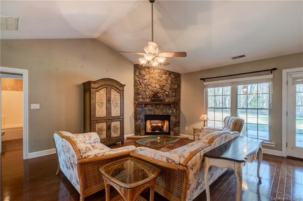 5801 Nesbit Road Waxhaw, NC 28173 - Photo 8 of 36 Gallery Image 8