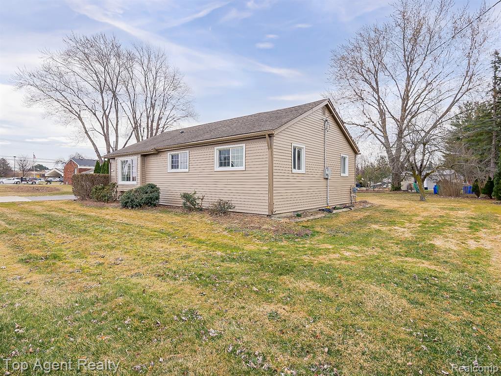 20580 21 Mile Road Macomb, MI 48044 - Photo 35 of 41