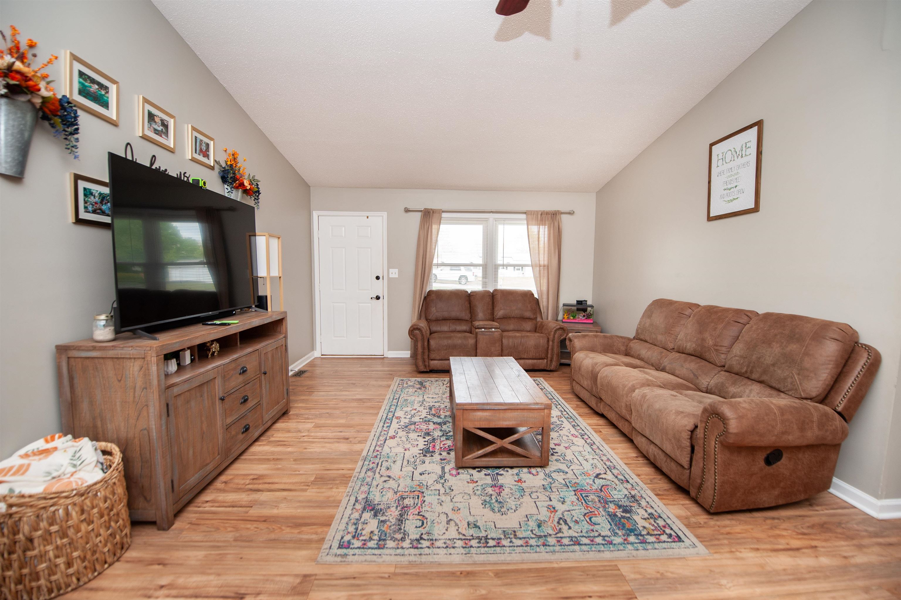 107 Cauthen Court Moore, SC 29369 - Photo 4 of 24