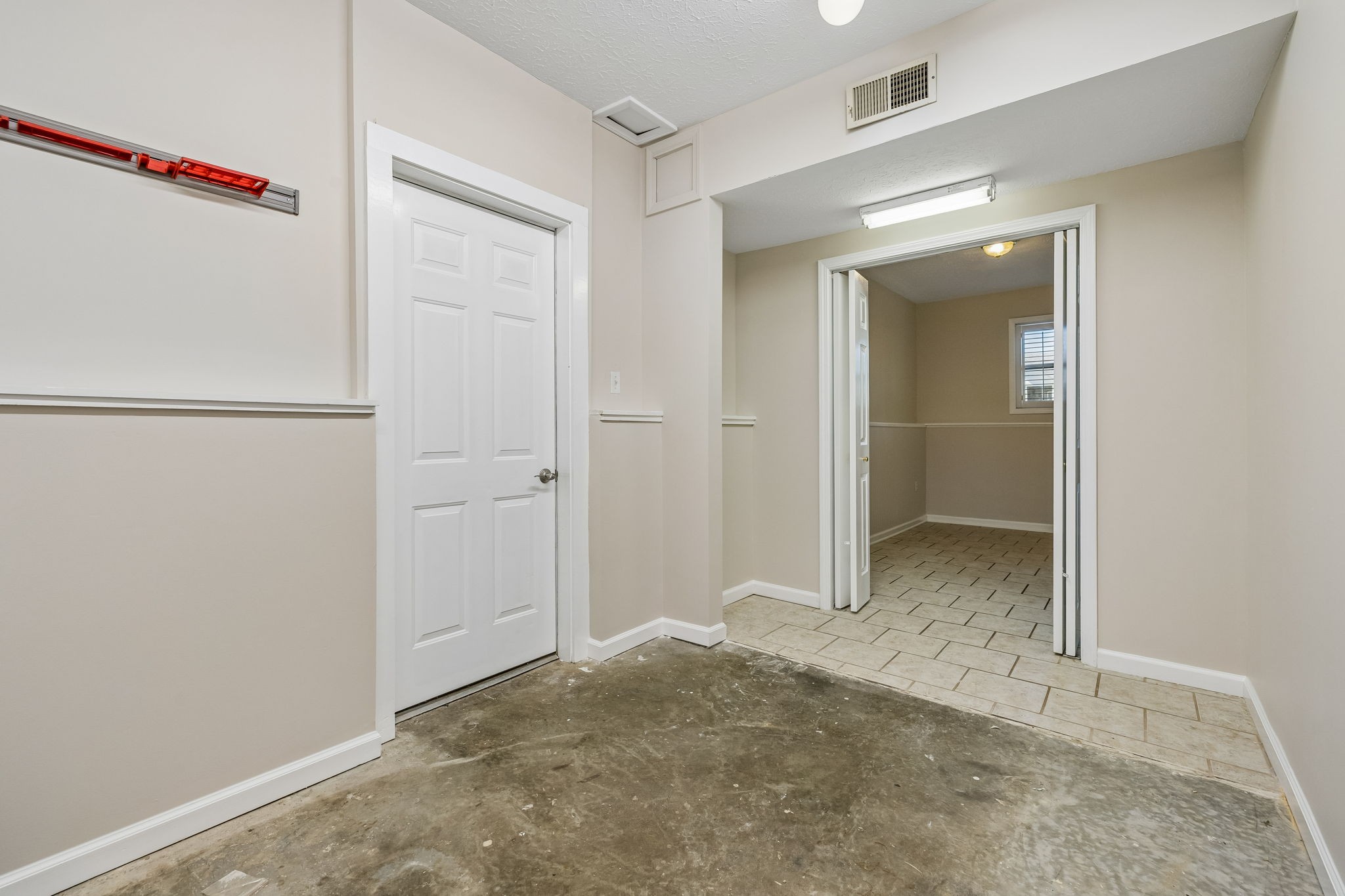385 Perdue Road Franklin, KY 42134 - Photo 27 of 72 a view of a hallway to rooms