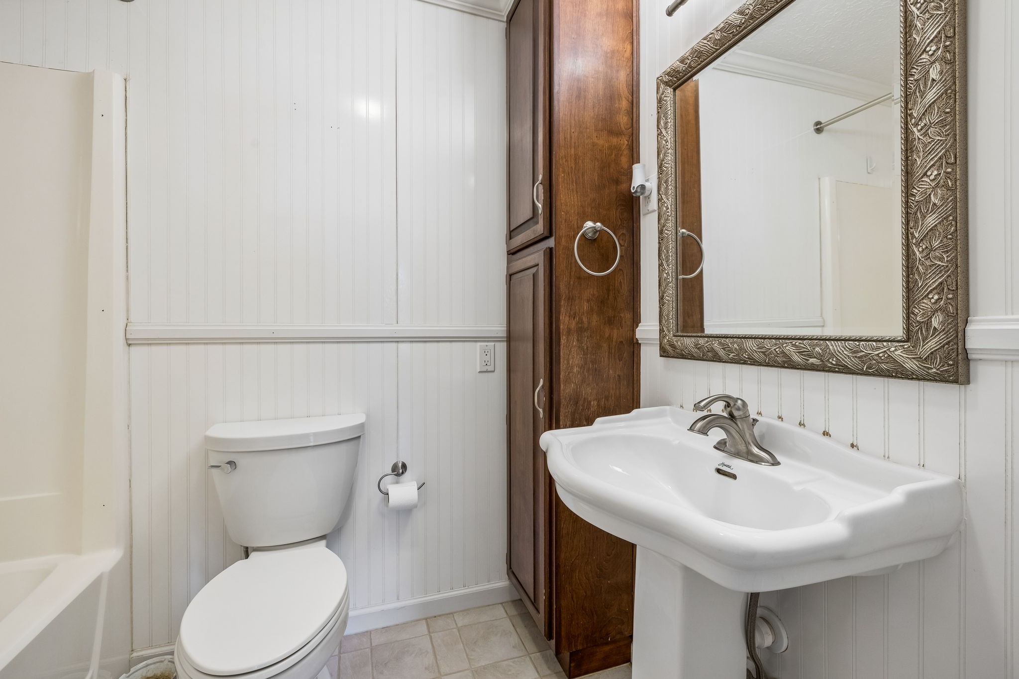 385 Perdue Road Franklin, KY 42134 - Photo 57 of 72 a bathroom with a sink toilet and mirror