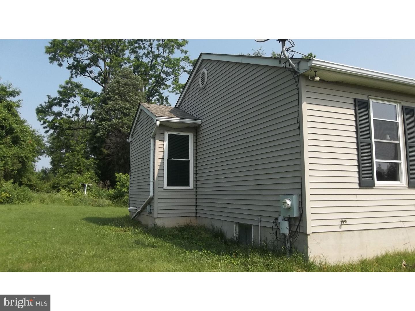 558 Fremont Road Nottingham, PA 19362 - Photo 4 of 21 Exterior Side