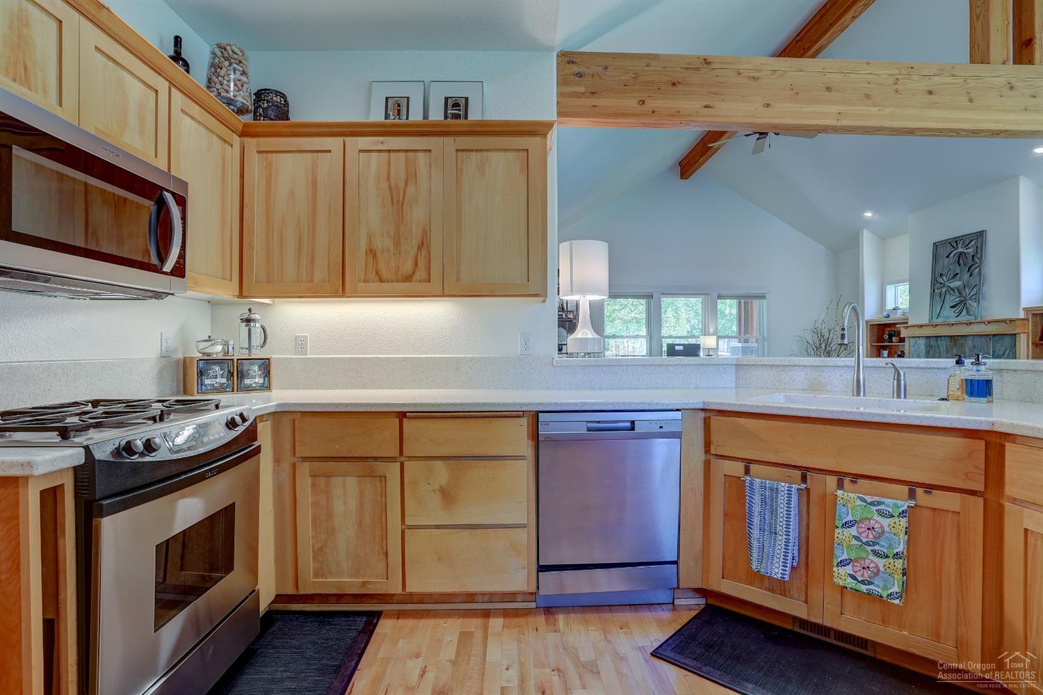 41 Southwest Allen Road Bend, OR 97702 - Photo 10 of 25 Gallery Image 10