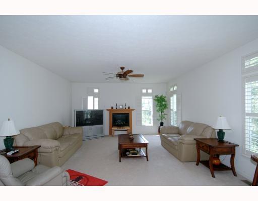 189 Lori Road Gibsonia, PA 15044 - Photo 5 of 18 Family Room.