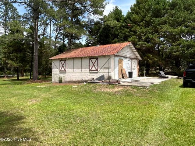 $2,100,000 | 768 Bethesda Church Road, Orrum, NC 28369