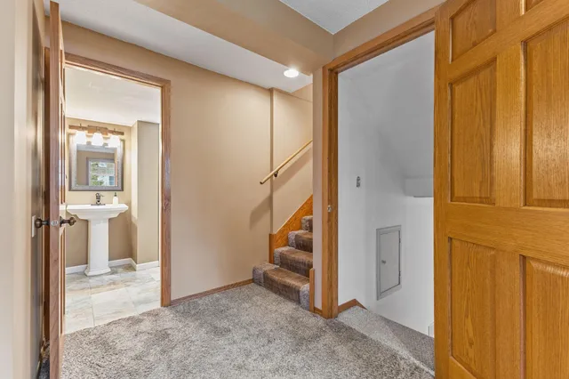 $419,900 | 4004 McKnight Road North, White Bear Lake, MN 55110