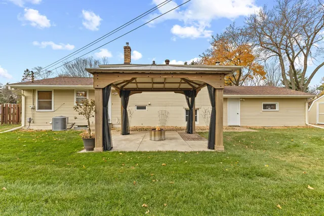 $419,900 | 4004 McKnight Road North, White Bear Lake, MN 55110