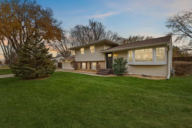 $419,900 | 4004 McKnight Road North, White Bear Lake, MN 55110