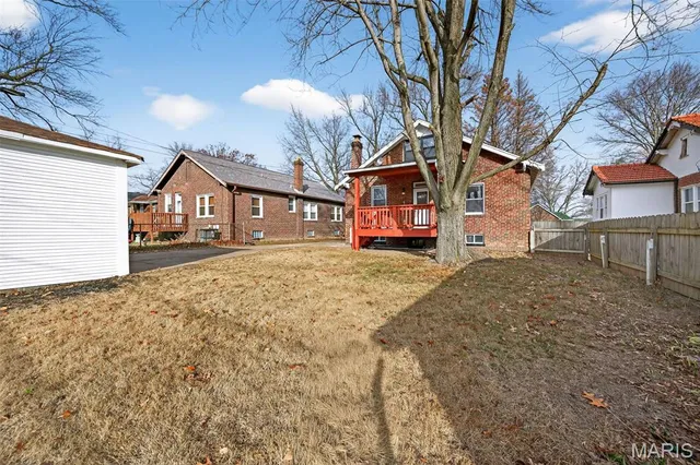 $220,000 | 7622 Springdale Drive, Pasadena Park, MO 63121