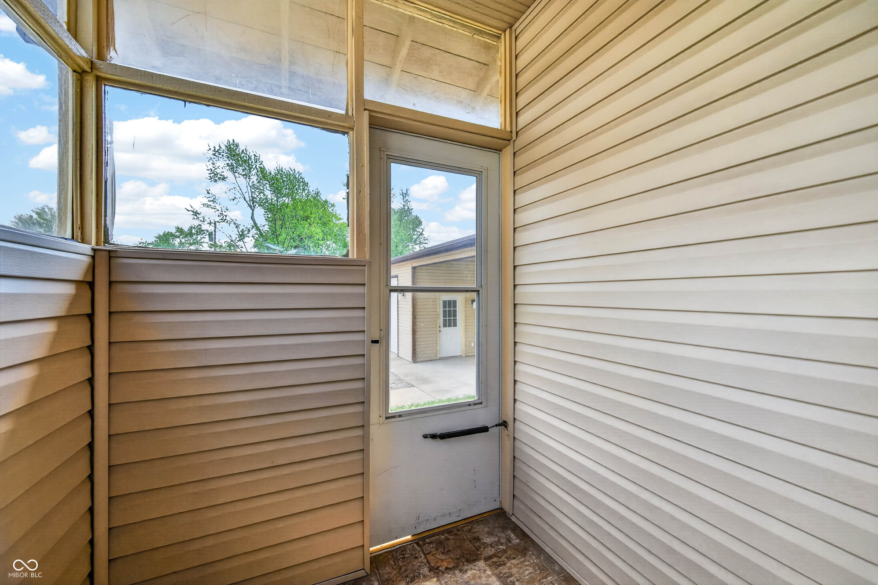 2115 Irwin Drive Columbus, IN 47201 - Photo 74 of 75