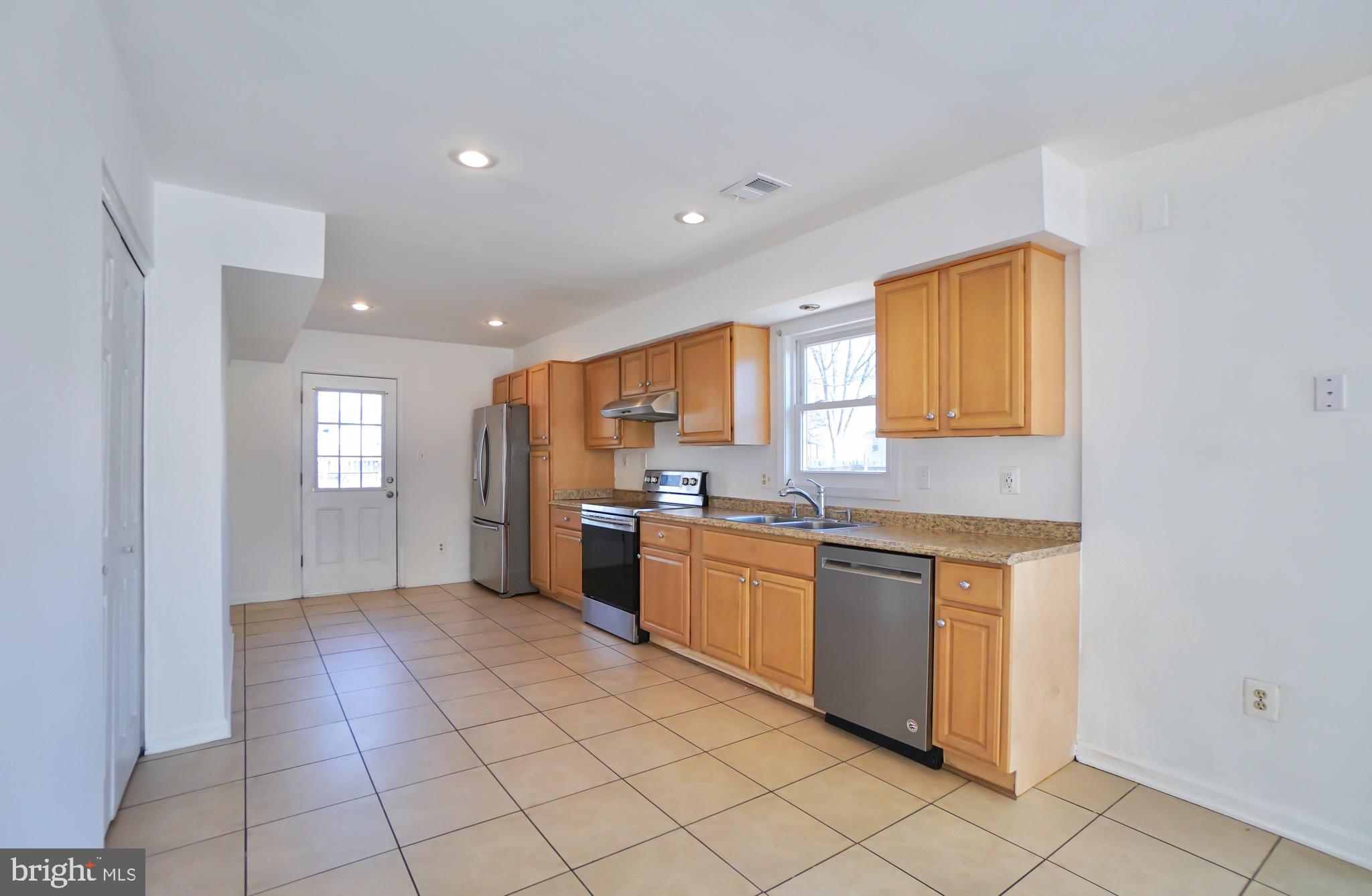 8629 Weems Road Manassas, VA 20110 - Photo 13 of 33 Gallery Image 13