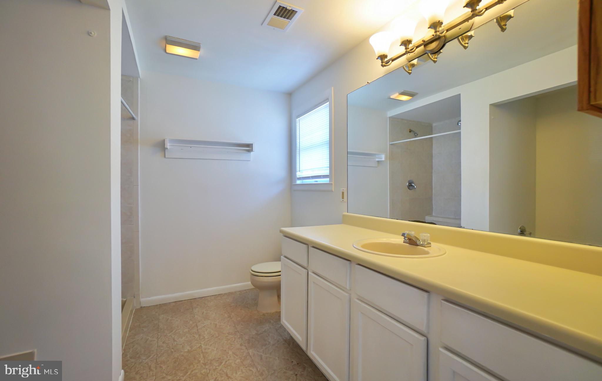 8629 Weems Road Manassas, VA 20110 - Photo 21 of 33 Gallery Image 21