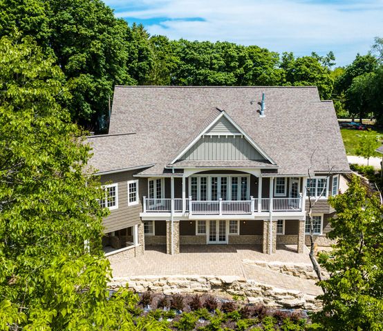 8700 392 Avenue, Genoa City, WI 53128