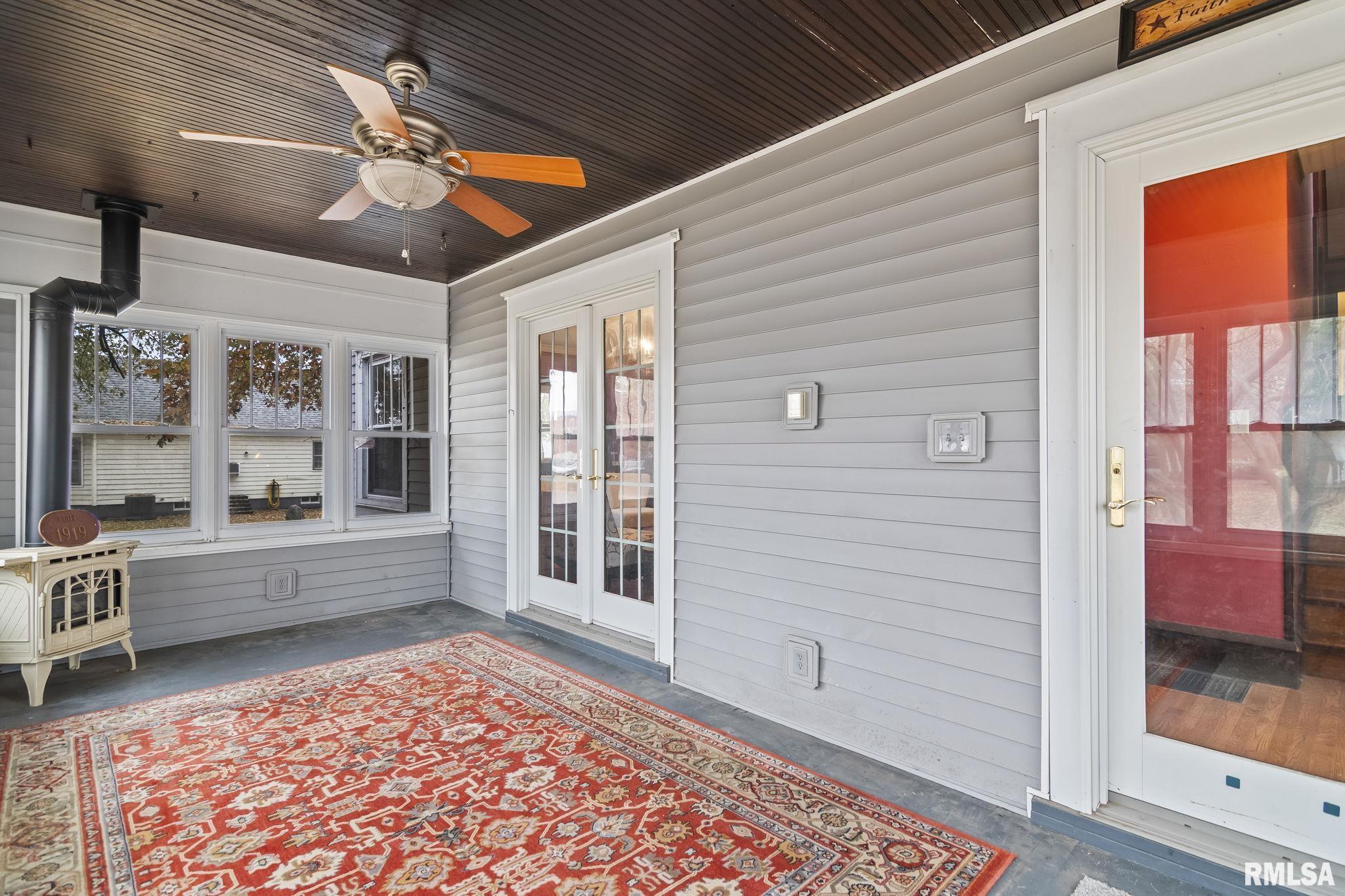 207 East Cherokee Street Morrisonville, IL 62546 - Photo 16 of 65