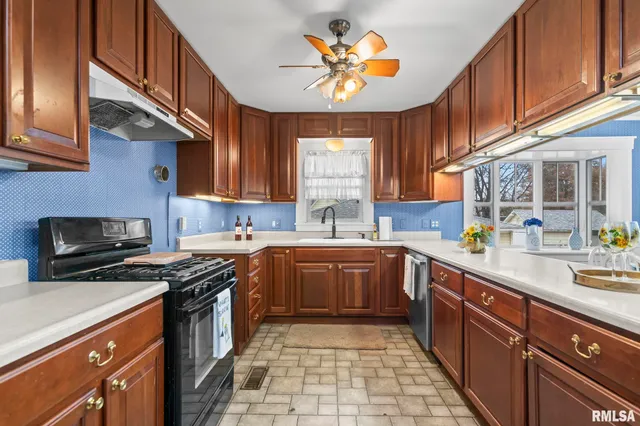 $195,000 | 207 East Cherokee Street, Morrisonville, IL 62546