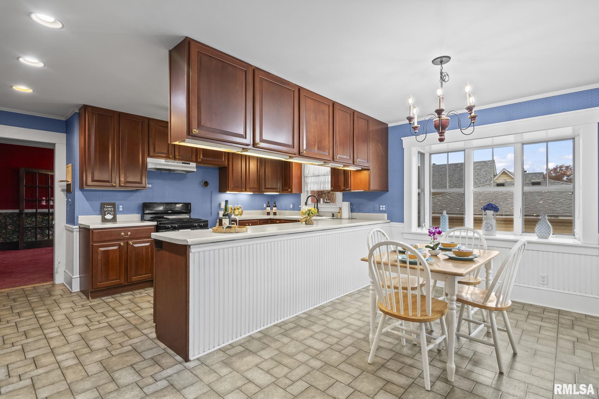 207 East Cherokee Street Morrisonville, IL 62546 - Photo 29 of 65