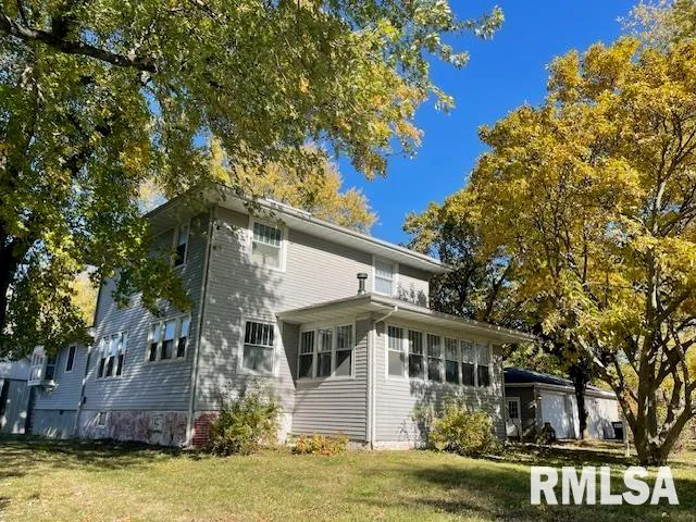 $195,000 | 207 East Cherokee Street, Morrisonville, IL 62546