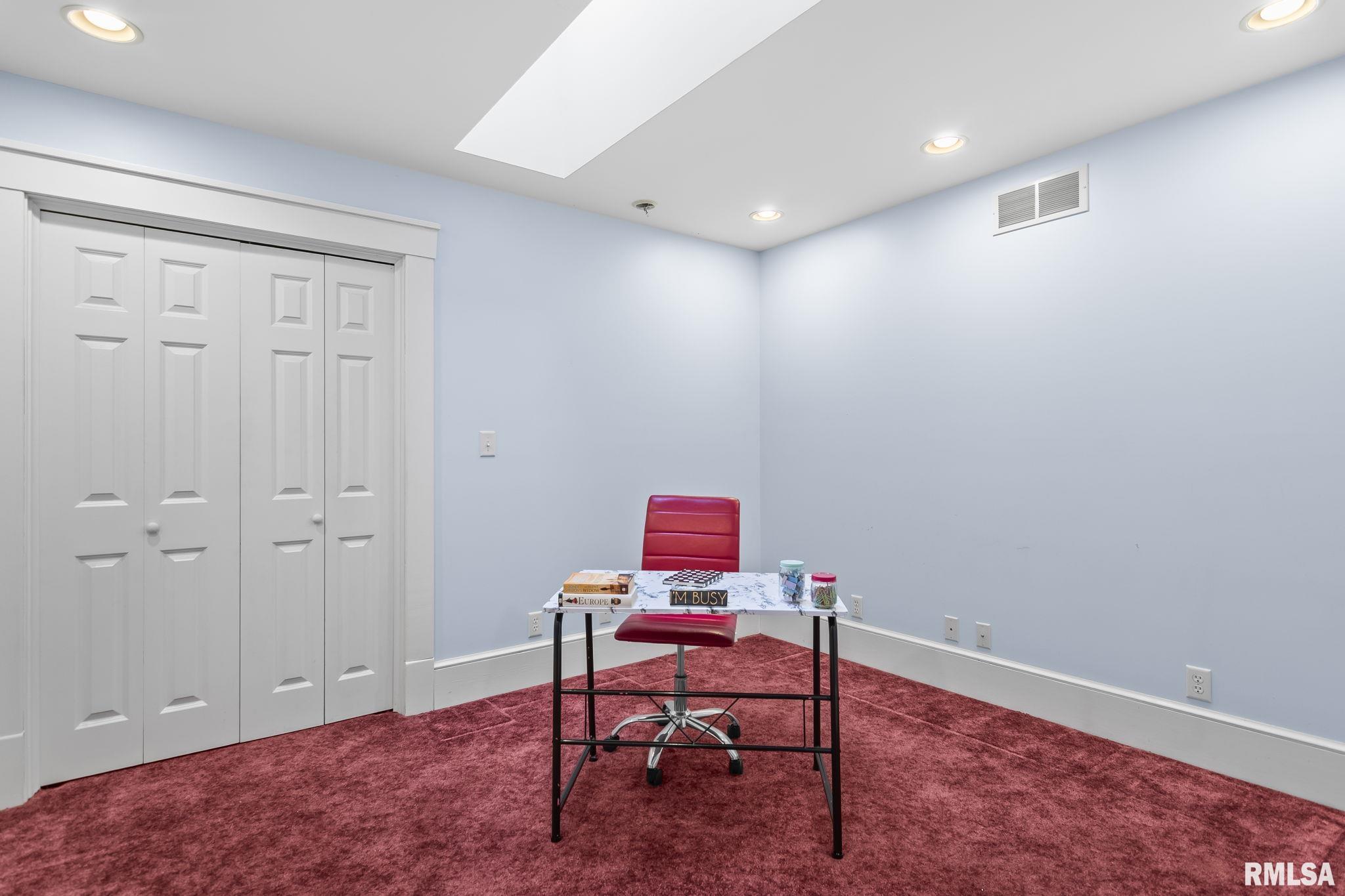 207 East Cherokee Street Morrisonville, IL 62546 - Photo 38 of 65