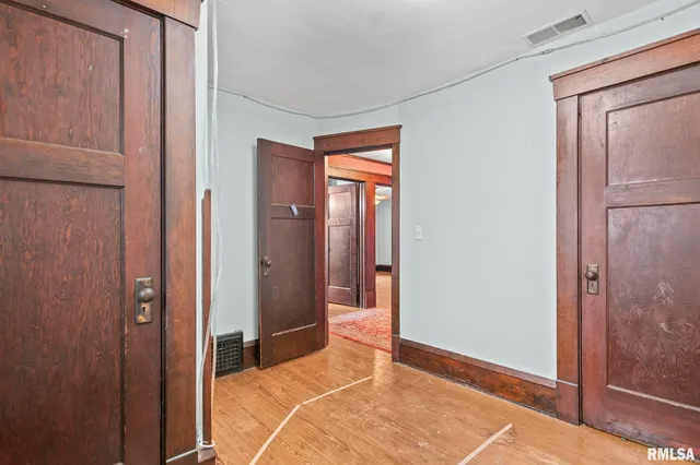 $195,000 | 207 East Cherokee Street, Morrisonville, IL 62546