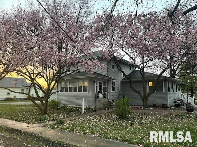 207 East Cherokee Street Morrisonville, IL 62546 - Photo 5 of 65