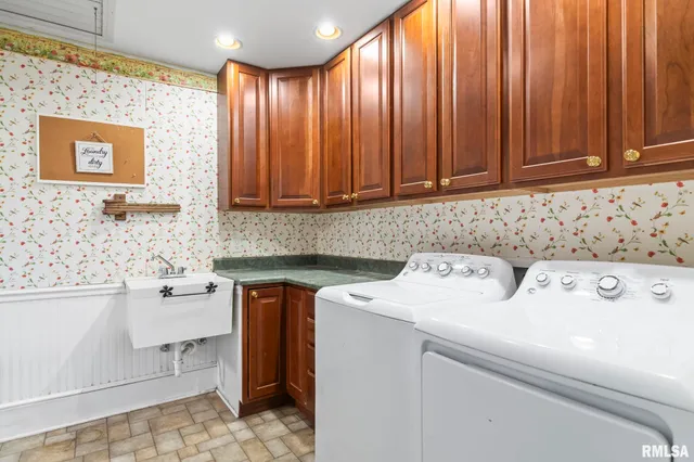 $195,000 | 207 East Cherokee Street, Morrisonville, IL 62546