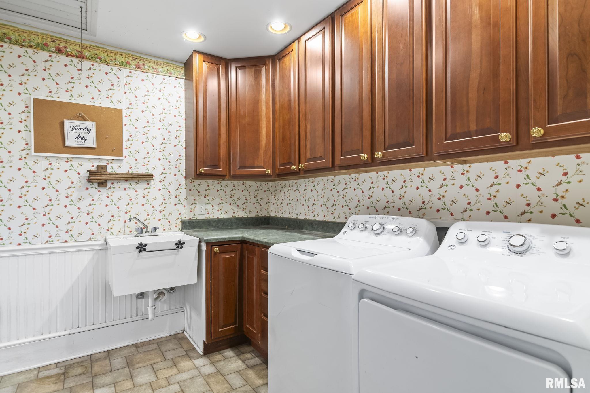 207 East Cherokee Street Morrisonville, IL 62546 - Photo 53 of 65