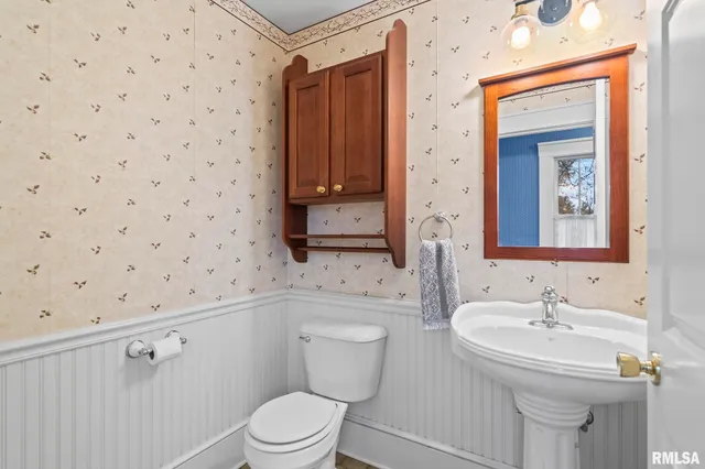 $195,000 | 207 East Cherokee Street, Morrisonville, IL 62546