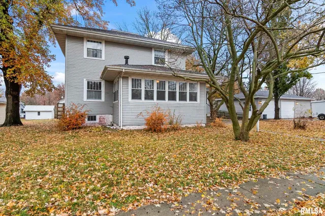 $195,000 | 207 East Cherokee Street, Morrisonville, IL 62546