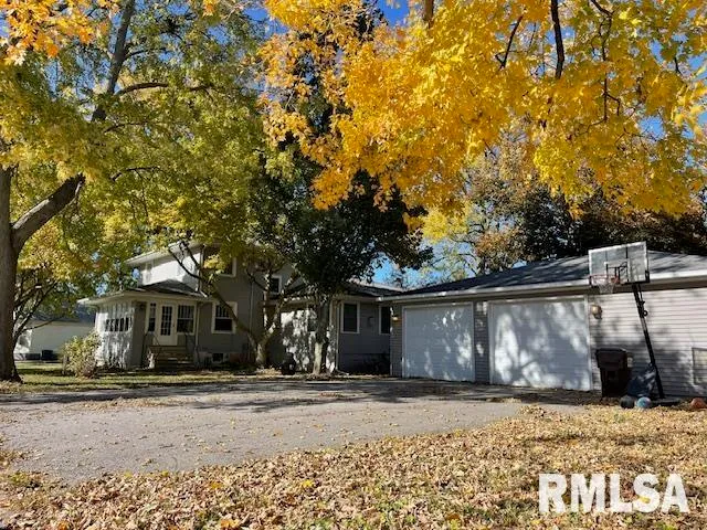 $195,000 | 207 East Cherokee Street, Morrisonville, IL 62546