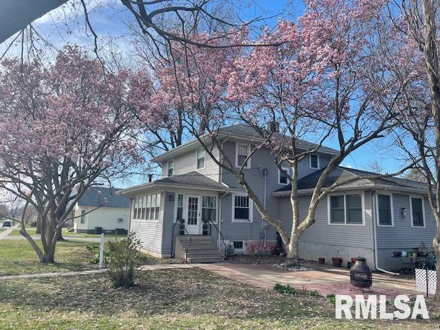 207 East Cherokee Street Morrisonville, IL 62546 - Photo 10 of 65