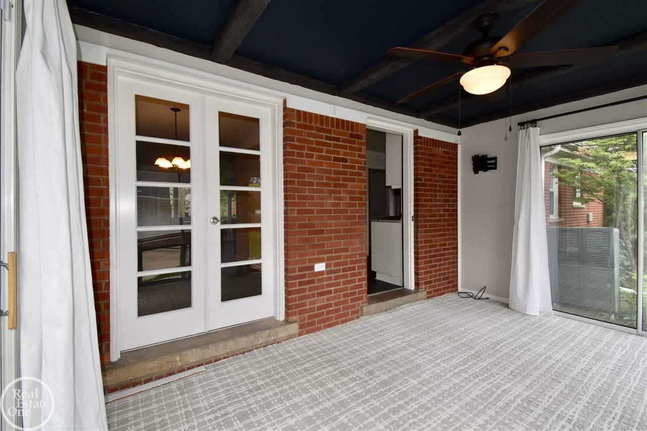 1086 Hawthorne Road Grosse Pointe, MI 48236 - Photo 16 of 31