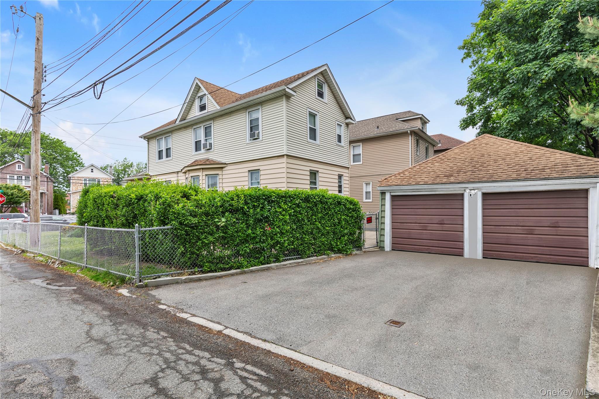 3250 Country Club Road Bronx, NY 10465 - Photo 11 of 13