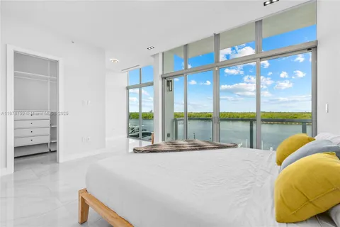 $2,950,000 | 2890 North Ocean Drive, Hollywood, FL 33019